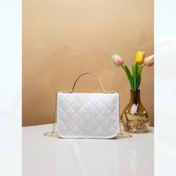 New Quilted Flap Chain Square Bag White 81 - Picture 3 of 4